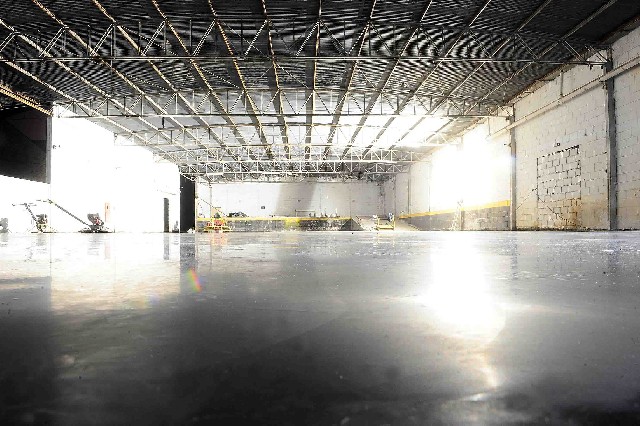 Foto 5 - Piso industrial nivelado a laser